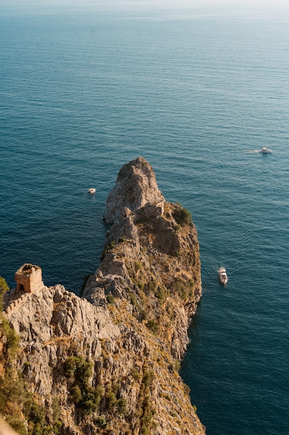 Free photo ruins on the coast in the sea