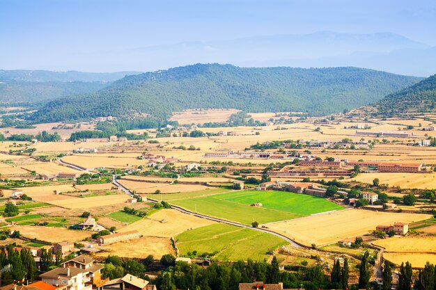 Сельский каталонский пейзаж около Кардона
