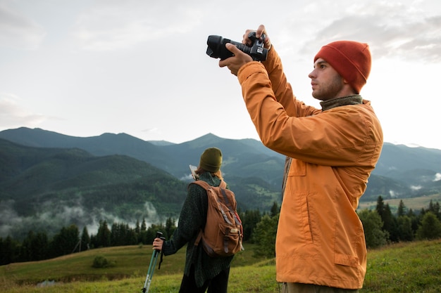 Free photo rural travelers exploring in daylight