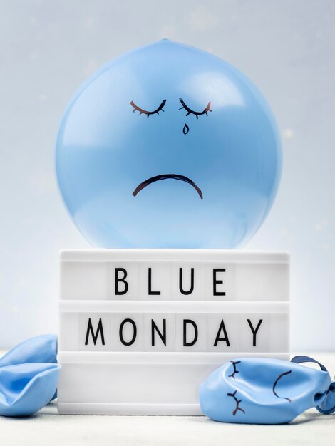 Грустный воздушный шар со световым коробом для синего понедельника
