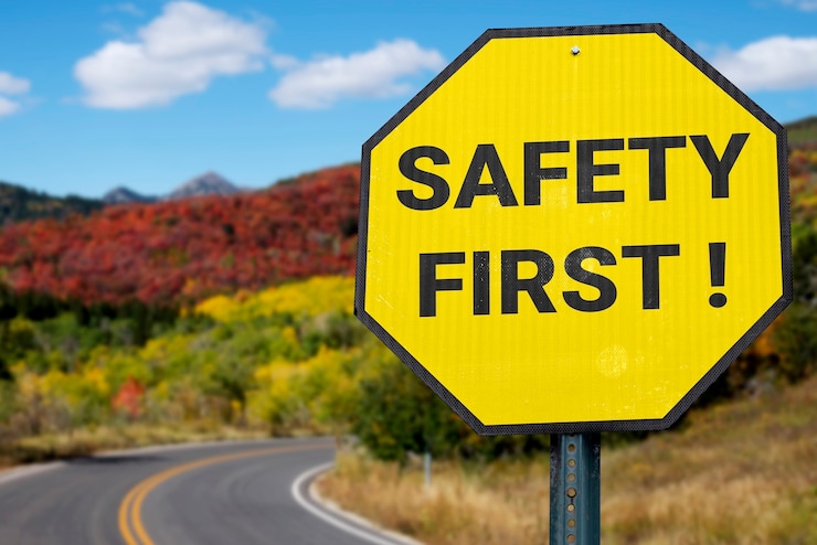Free Photo safety first sign in nature