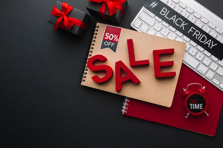 Free Photo sale concept next to clock
