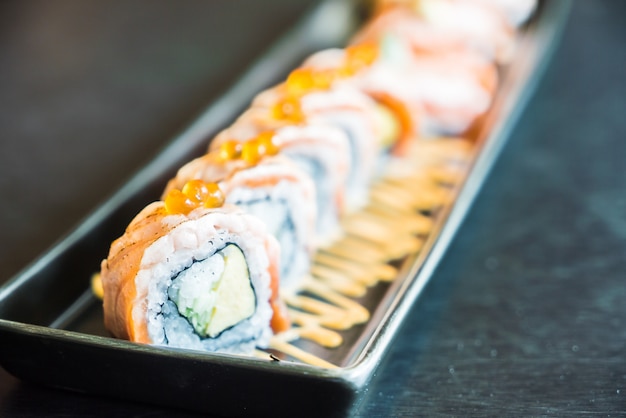 Salmon sushi roll