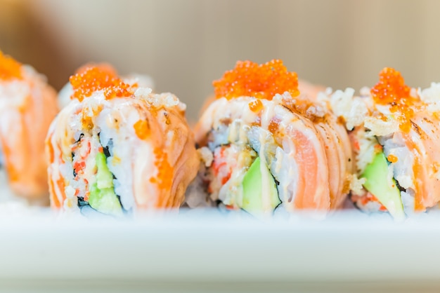 Salmon sushi roll