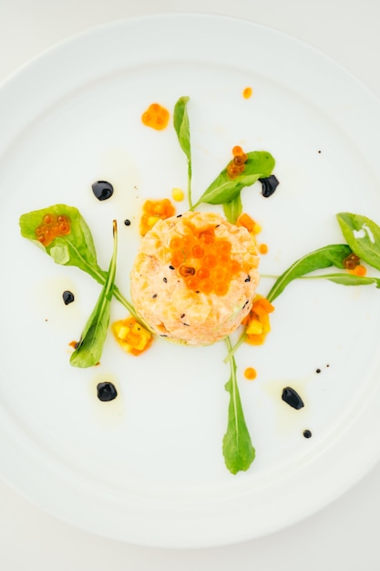 Free photo salmon tartare