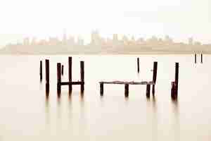 Free photo san francisco skyline with abandoned pier