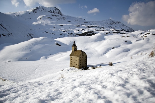 눈 풍경에 산 Gottardo