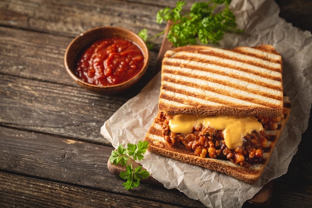 Sandwich with ground meat