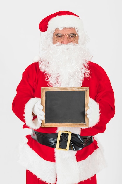 Санта-Клаус с пустой черной доской