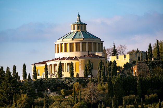 イタリア、ヴェローナのSantuario Della Madonna di Lourdes