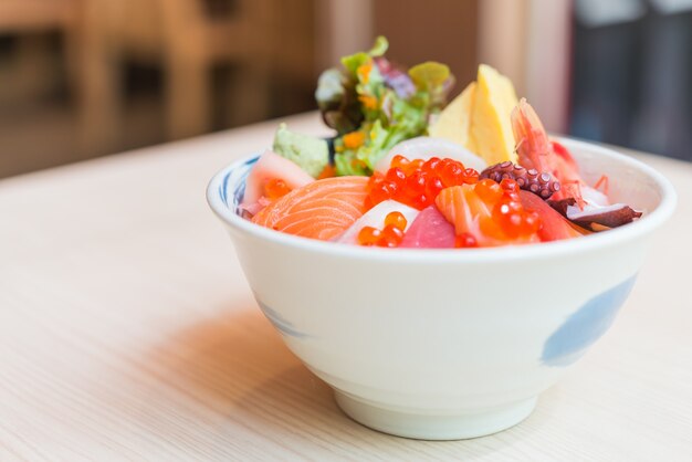 sashimi raw fish rice bowl