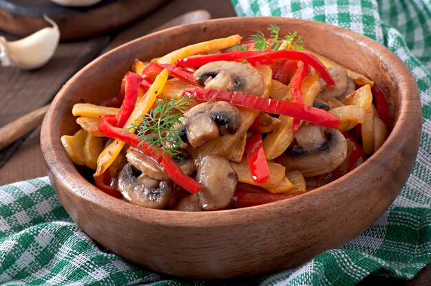 Sauteed mushrooms with pumpkin and sweet pepper