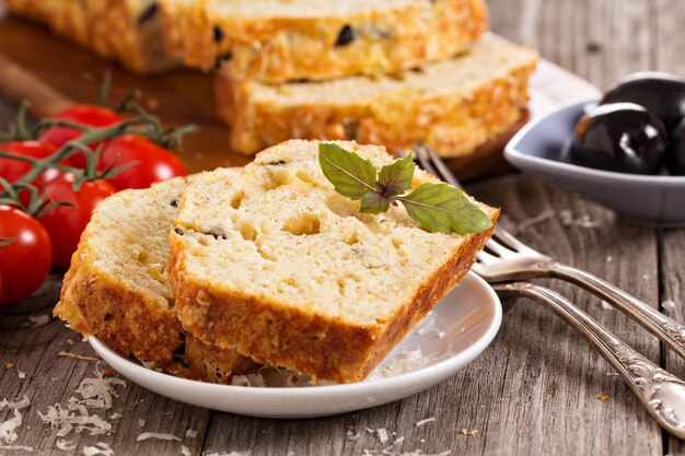 Savoury loaf cake