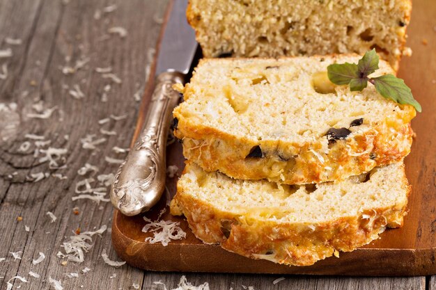 Savoury loaf cake