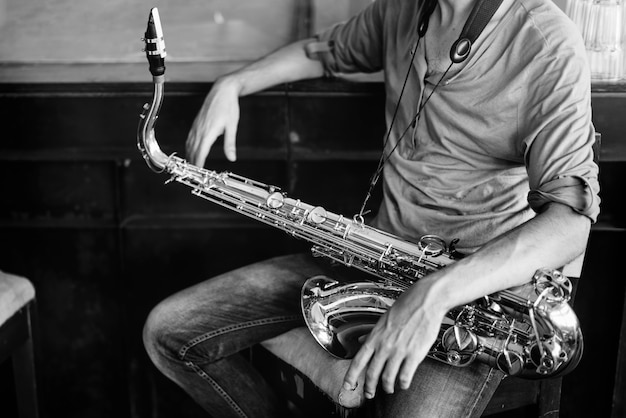 Foto gratuita saxophone symphony musician jazz instrument concept