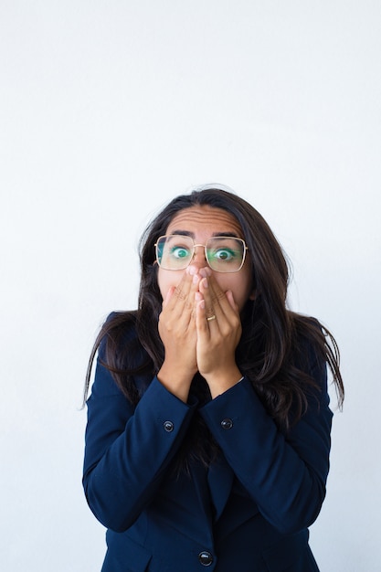 Free photo scared terrified business woman feeling stressed