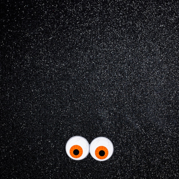 Free photo scary eyes with copy space for text