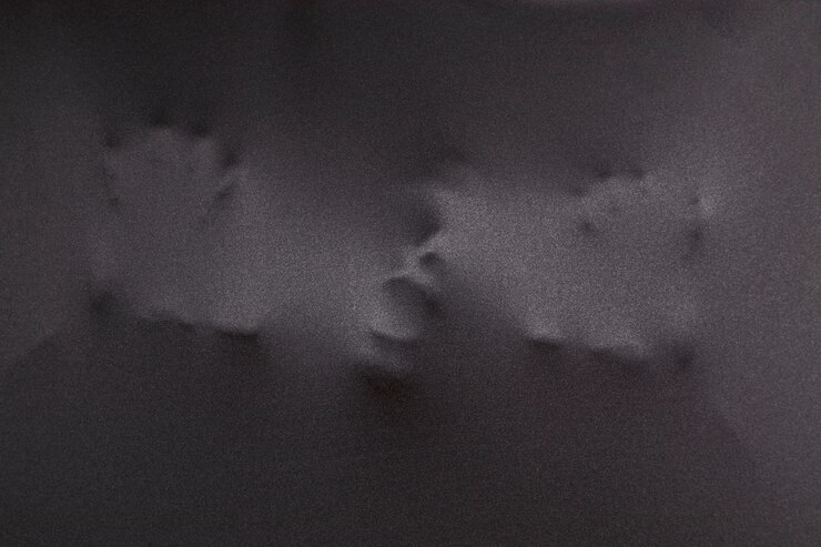 Free Photo screaming face and hands behind cloth