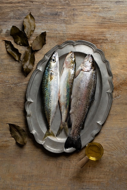 Free photo seafood cleaning process in the kitchen