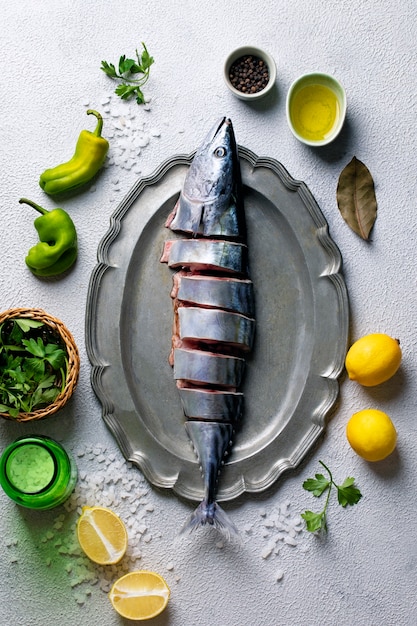 Seafood cleaning process in the kitchen