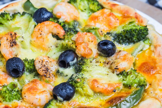 Seafood pizza, shrimp pizza