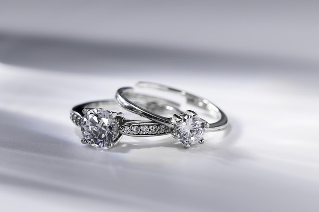 Free photo selective focus closeup of a diamond rings