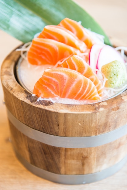 Free photo selective focus point raw fresh salmon sashimi