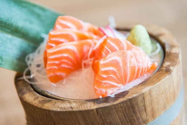 Free photo selective focus point raw fresh salmon sashimi