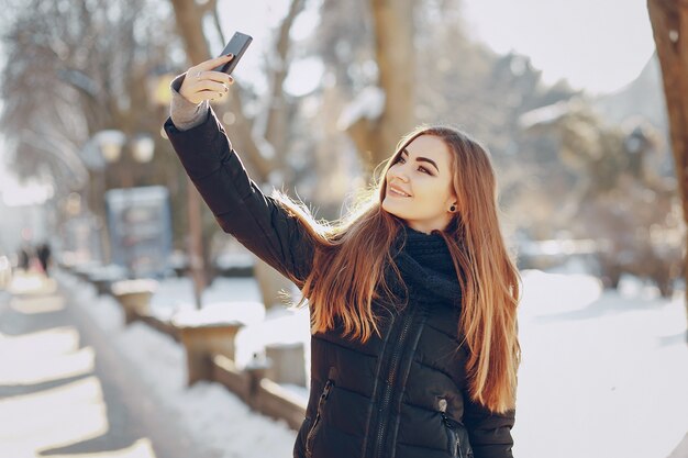 selfie 웃는 예쁜 스카프 여자