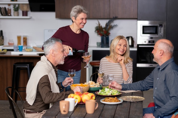 Free photo senior friends having a wonderful time together