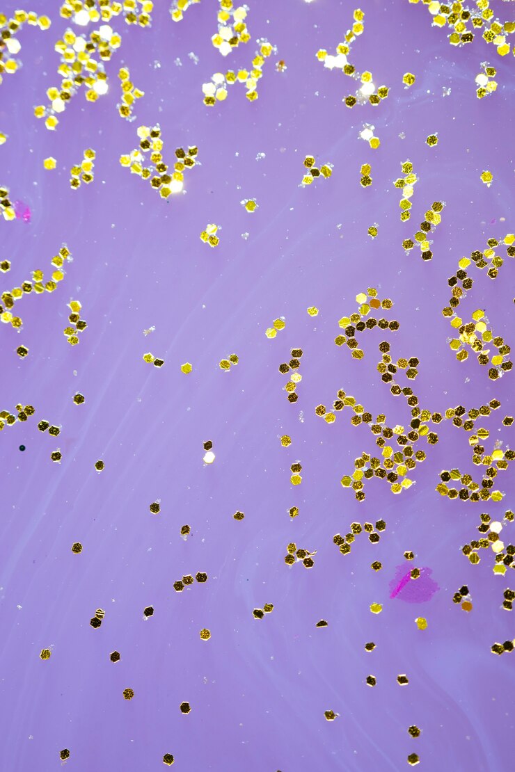 Free Photo sequins floating on wavy water