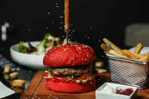 Free photo sesame pour on beef burger