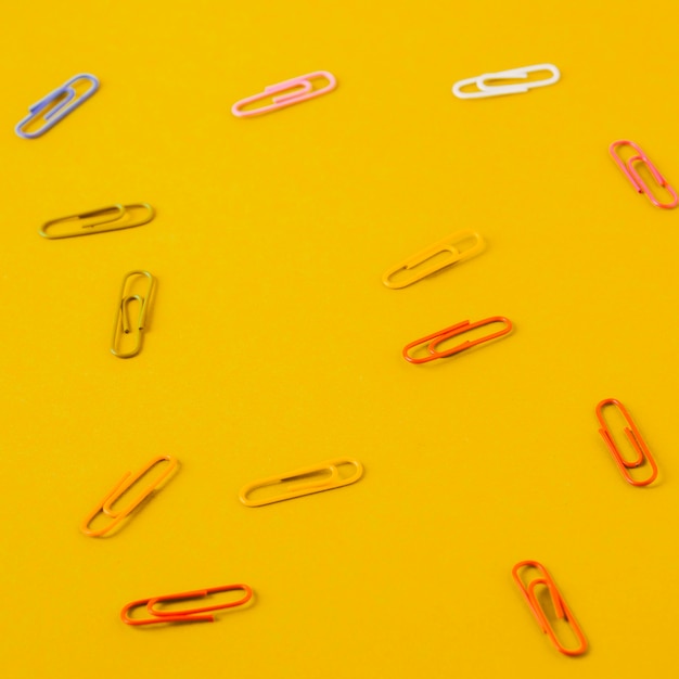 Free photo set of colourful paper clips