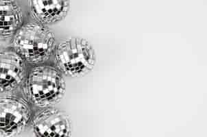 Free photo set of disco balls with copy space