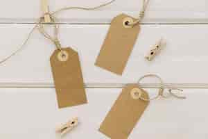 Free photo several labels and clothespins