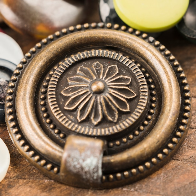 Historical Overview of Iconic 20th Century Door Knob Designs