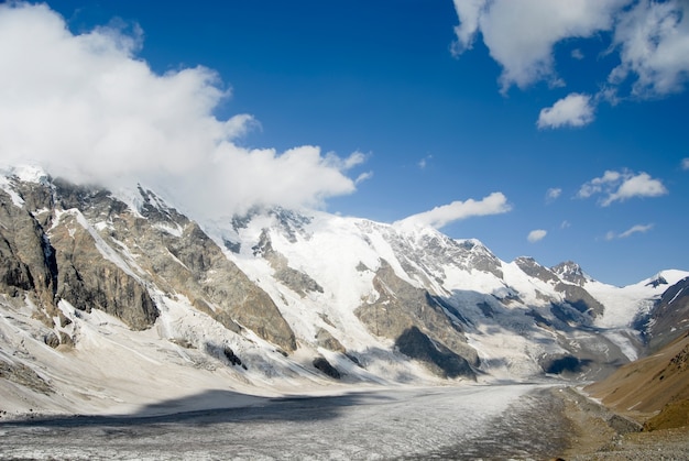 Foto gratuita ombre di nuvole