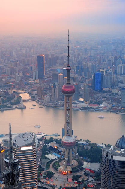 Foto gratuita tramonto di shanghai