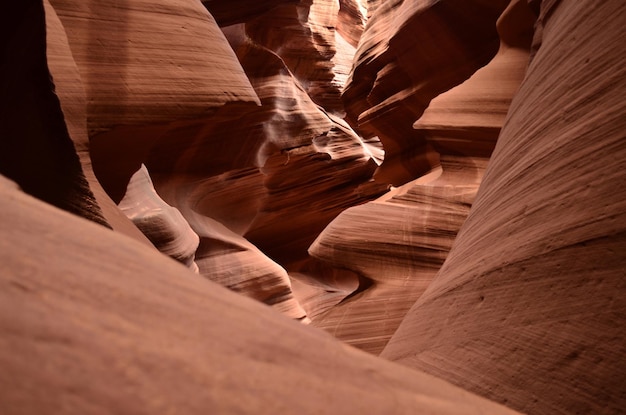 Free photo shaped red rock sandstone slot canyon made from a flash flood.