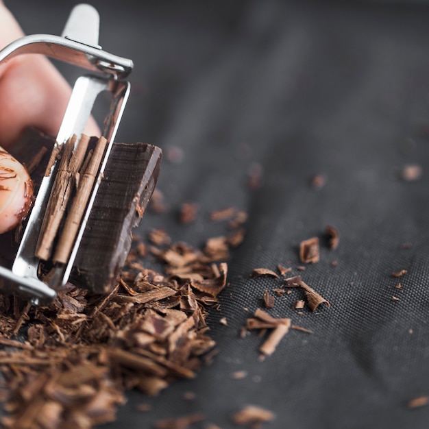 Shaving chocolate bar with peeler