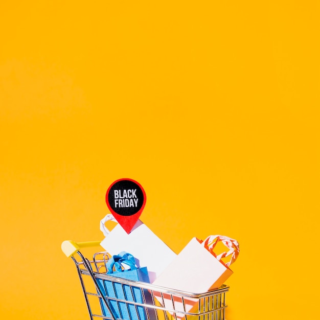 Free photo shopping cart with packets