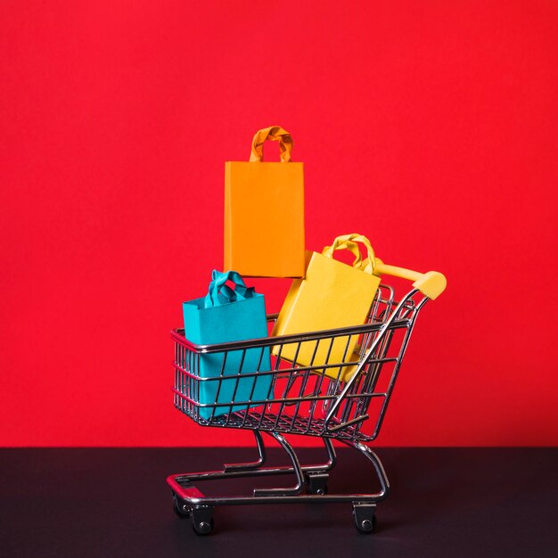 Shopping trolley and little packets