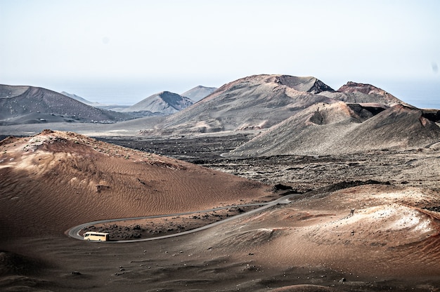 일광에서 Lanzarote, 스페인에있는 Timanfaya 국립 공원의 아름다운 풍경 샷