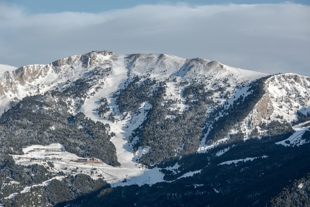 Снимок гор, покрытых снегом, Пиренеи, Андорра