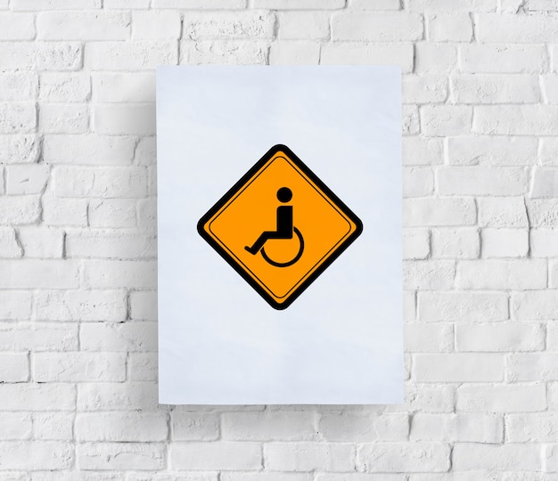 Foto gratuita mostra il cartello di avviso di disabilitazione della sedia a rotelle per disabili