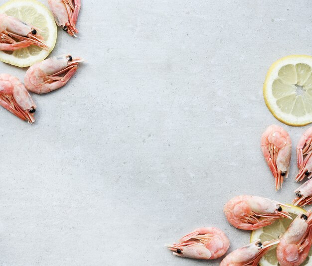 Shrimps with lemon