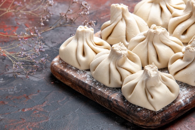 Side close-up view khinkali the appetizing khinkali on the cutting board