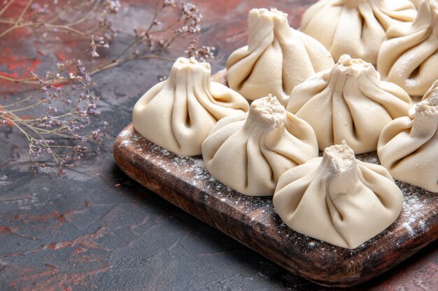 Side close-up view khinkali the appetizing khinkali on the cutting board