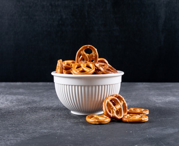 Side view crackers in bowl horizontal