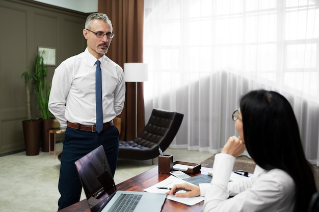 Side view man talking to woman